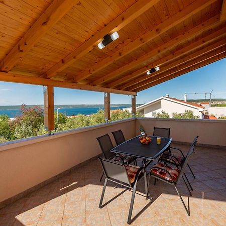 Beautiful Apartment In Maslenica With Kitchen 外观 照片