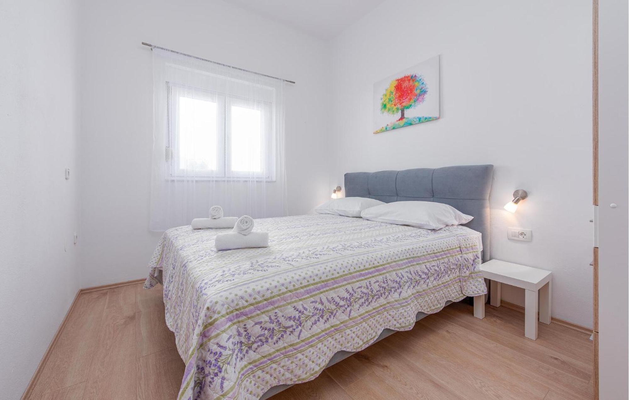 Beautiful Apartment In Maslenica With Kitchen 外观 照片
